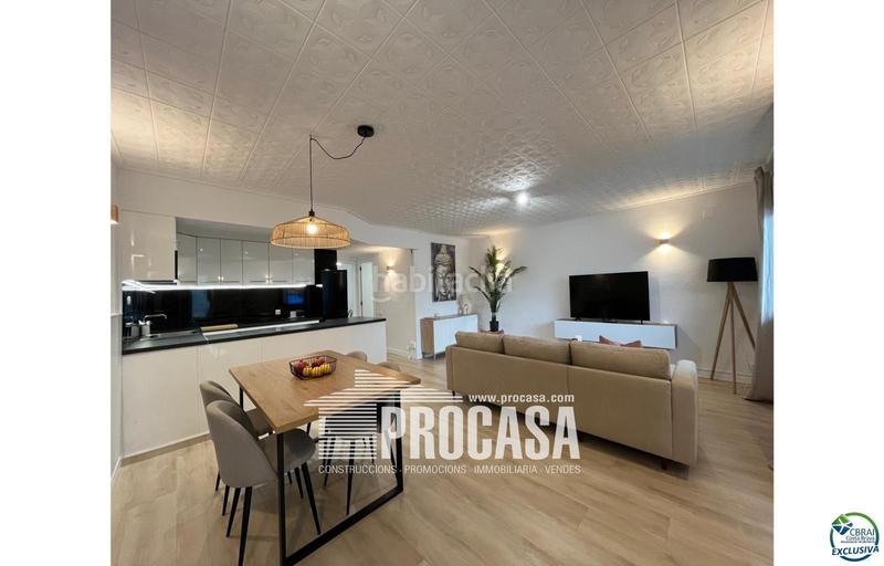 Foto f80af057-bcaf-478a-86f7-db77fbbd05fd. Piso apartamento de 2 habitaciones totalmente reformado en pleno centro en Empuriabrava
