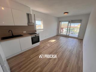 Pis  Carles fages climent. Apartamento de dos dormitorios con terraza situado en la zona de