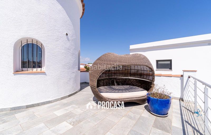 Foto 710e2183-3774-4fef-9311-326dfb486219. Xalet amb calefacció aparcament piscina a Cap Ras - Creus - Falconera Empuriabrava