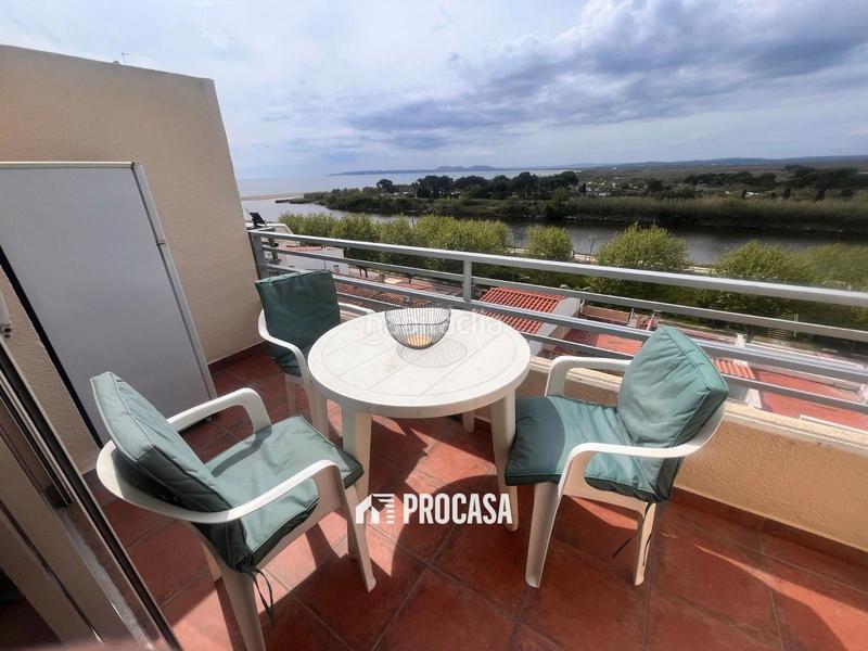 Foto 2d5b906d-a4d6-459f-8a43-128e97c17717. Piso acogedor estudio con terraza privada y vistas panorámicas al mar en Empuriabrava