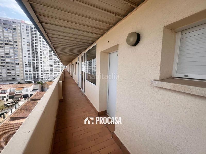 Foto 2de48e70-8eb3-49f0-bdf1-ed31ae1163f9. Piso acogedor estudio con terraza privada y vistas panorámicas al mar en Empuriabrava