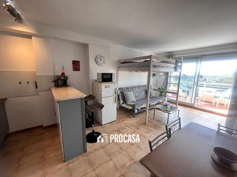 Foto 9c085a22-7813-43c1-910e-18ae1035a88b. Piso acogedor estudio con terraza privada y vistas panorámicas al mar en Empuriabrava