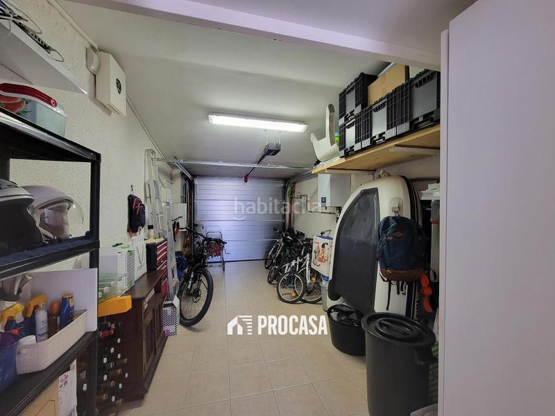 Foto 74bc30ec-6fc4-4fe5-b11c-0b69a0b28f82. Chalet villa de lujo con amarre privado y piscina tu refugio mediterráneo! en Empuriabrava