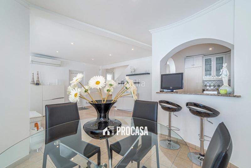 Foto 890d94d5-4e53-47db-9eee-d7d1f8718ced. Chalet villa de lujo con amarre privado y piscina tu refugio mediterráneo! en Empuriabrava