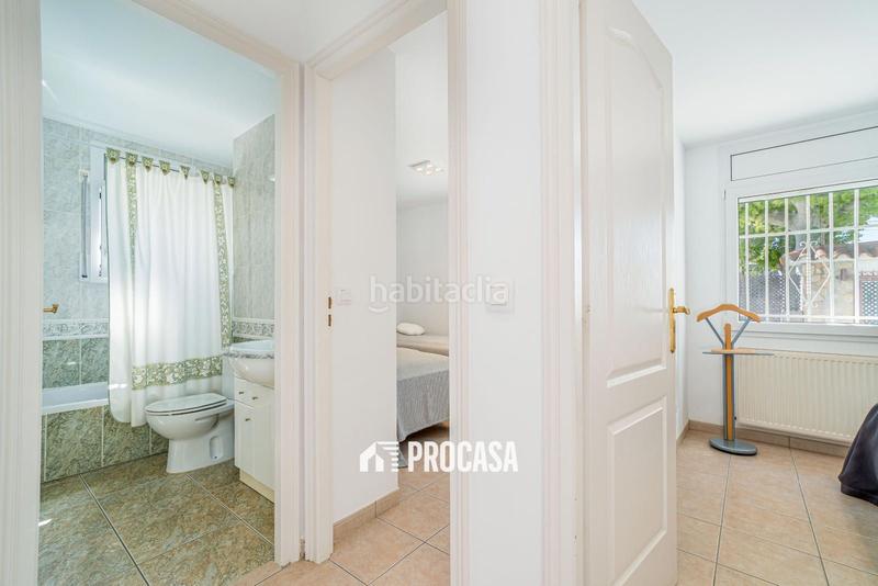 Foto 899f7d4c-961e-48f0-8f2b-2d4e61450154. Chalet villa de lujo con amarre privado y piscina tu refugio mediterráneo! en Empuriabrava