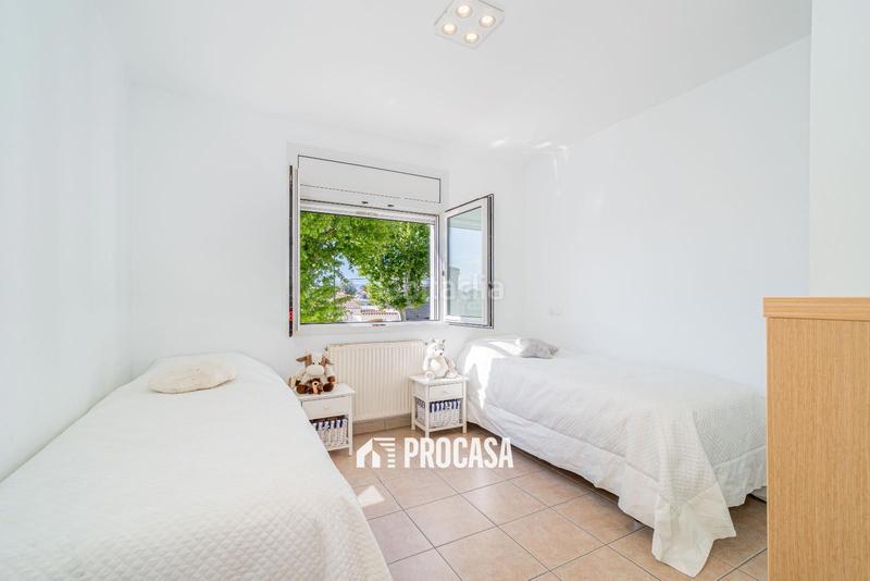 Foto da2344e2-1d27-44fa-8724-3b7fb1fc83af. Chalet villa de lujo con amarre privado y piscina tu refugio mediterráneo! en Empuriabrava