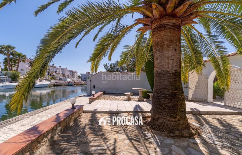 Foto dc99fbf7-649b-4bd6-b436-b31bacb7c2b1. Xalet amb calefacció aparcament piscina a Tordera - Fluvià - Llobregat Empuriabrava
