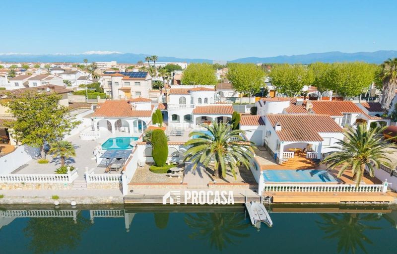 Foto e8188848-d651-49dc-ab14-de322d434aa8. Xalet amb calefacció aparcament piscina a Tordera - Fluvià - Llobregat Empuriabrava
