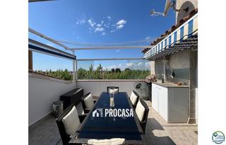 Pis  Port emporda. Ático en venta en empuriabrava 2 habitaciones gran terraza y par