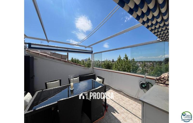 Foto 603234ca-76ba-4b9e-89d0-4a8374b172d3. Piso ático en venta 2 habitaciones gran terraza y parking subterráneo en Empuriabrava