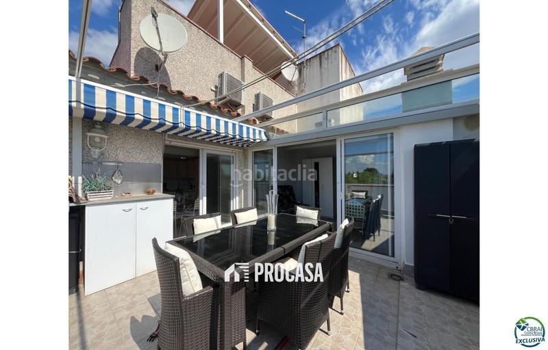 Foto ab3cd73a-a7a4-4783-8cd6-69d0680777d1. Piso ático en venta 2 habitaciones gran terraza y parking subterráneo en Empuriabrava