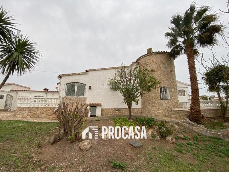 Foto 164b18fd-5b34-4051-8d40-b23f9503f0d3. Chalet casa al canal ancho, amarre 24 m, 1079m2 de terreno en Empuriabrava