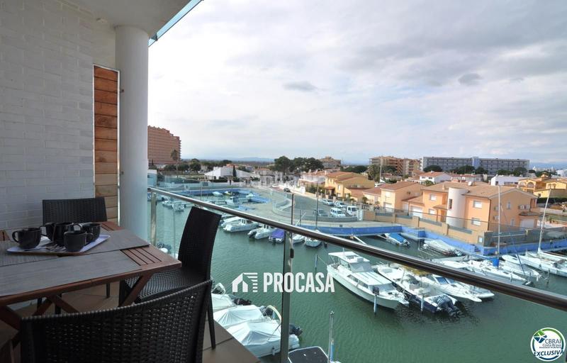 Foto 191a14c1-1007-4eec-8866-bef5b80eab35. Piso encantador apartamento con licencia turística y vistas al canal en Roses