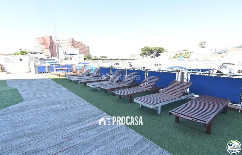 Foto 4f945681-6514-4b6d-8b5e-954c0f4e351d. Piso encantador apartamento con licencia turística y vistas al canal en Roses