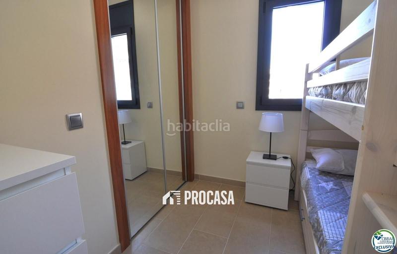 Foto 5e29e67c-5fc1-4430-bd11-02dcfe9dff35. Piso encantador apartamento con licencia turística y vistas al canal en Roses