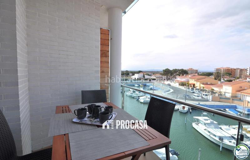 Foto 8f475e9d-da8c-46e6-a0fe-11fdab02f396. Piso encantador apartamento con licencia turística y vistas al canal en Roses