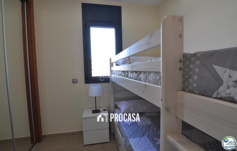 Foto cdbab680-8ae3-43e6-9621-429050c1d80e. Piso encantador apartamento con licencia turística y vistas al canal en Roses