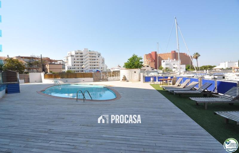 Foto e9c946c6-4f3f-4bce-880a-4f71334746fb. Piso encantador apartamento con licencia turística y vistas al canal en Roses