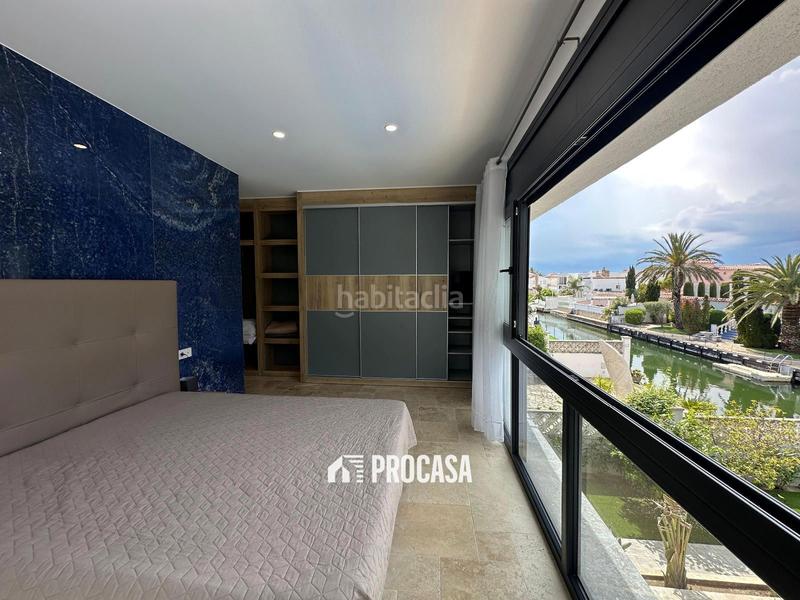 Foto 2438fb71-f93a-4727-823f-1af92ec2d8c4. Xalet amb calefacció aparcament piscina a Cap Ras - Creus - Falconera Empuriabrava