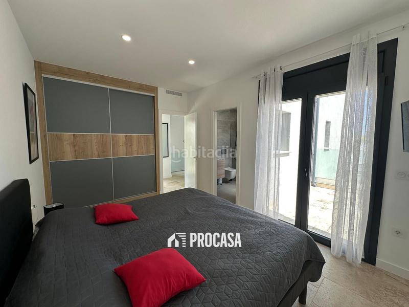 Foto 2f0034a3-07ec-4197-8274-9e09585ce239. Xalet amb calefacció aparcament piscina a Cap Ras - Creus - Falconera Empuriabrava