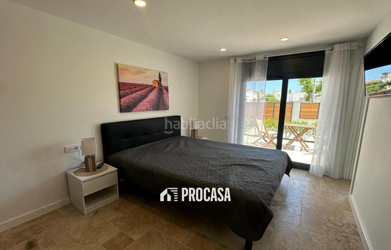 Foto 439cc705-6175-4a87-b3eb-a0acbb884e8f. Xalet amb calefacció aparcament piscina a Cap Ras - Creus - Falconera Empuriabrava