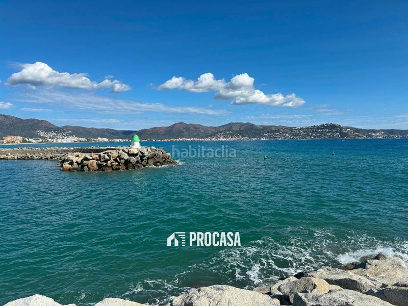 Foto 2731f341-8aa6-4517-9ea3-6e12e35465ac. Chalet casa de grandes dimensiones con jardín, terrazas y garaje en la zona del mas nou, en Empuriabrava