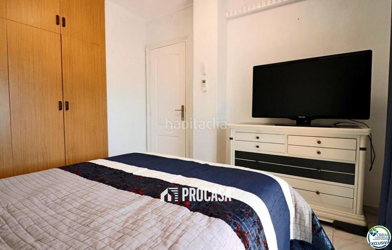 Foto a3016dbc-5e50-4bc8-8105-e2f48557f01b. Piso apartamento acogedor con vistas despejadas en una zona tranquila, en Empuriabrava