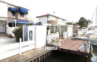 Xalet  Port joan. Casa pescador de dos habitaciones con grande amarre en santa mar