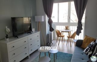 Pis  De la riera de la cuana. Estudio con cabina cerca del puerto y la playa en el centro de r