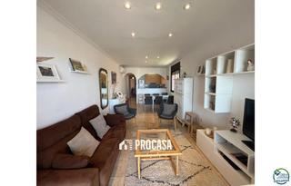 Pis  Gran reserva. Piso en primera línea con vistas al mar, garaje y piscina