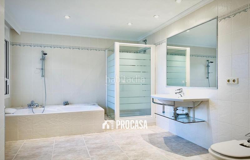 Foto 9877af65-06e2-4a4d-9255-52ca61b2f609. Chalet avec chauffage parking piscine dans Puig Rom-Canyelles-Almadrava Roses