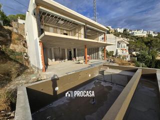 Xalet  Prudenci bertrana. Villa de lujo con piscina y vistas al mar