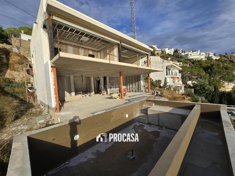 Foto ba7dfbee-7c44-443b-adb8-c1e683c46bf9. Chalet con riscaldamento parcheggio piscina in Puig Rom-Canyelles-Almadrava Roses