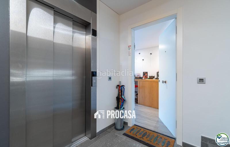 Foto 0daca9cf-7e13-45d9-b1ea-9ae178dd957e. Appartement avec chauffage parking dans Centre Roses