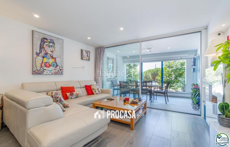 Foto 512f2303-2558-4152-9e66-b1b926839195. Appartement avec chauffage parking dans Centre Roses