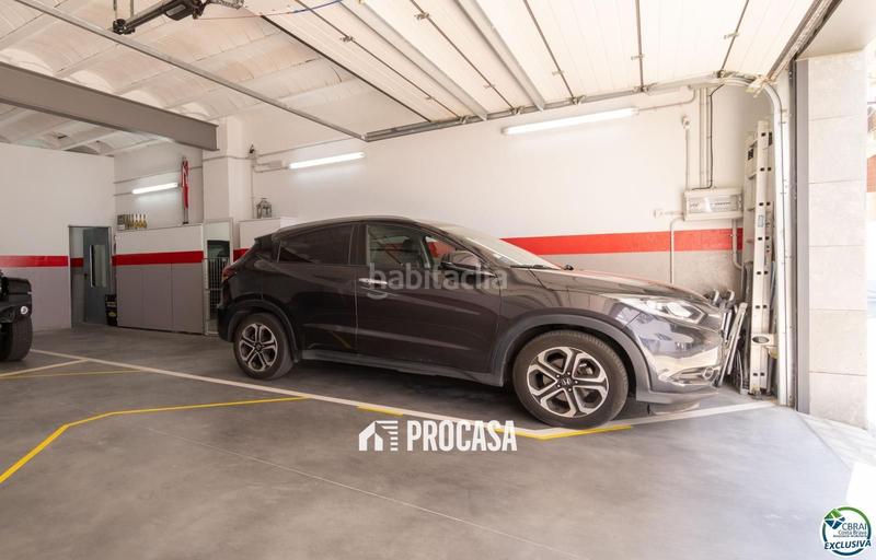 Foto 564644d2-457d-409a-ad0a-f263a4e8fd2e. Appartement avec chauffage parking dans Centre Roses