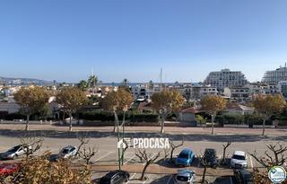 Pis  Edifice royal marine. Bonito apartamento con vistas al mar situado en el centro de la