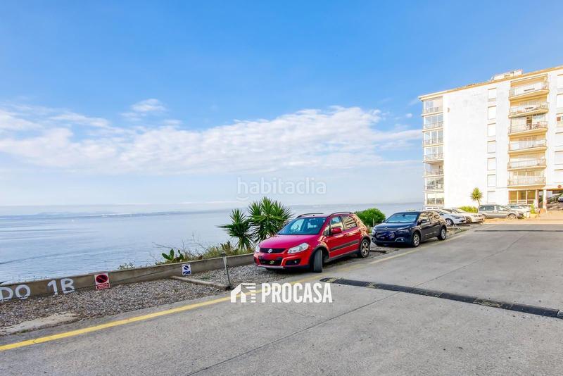 Foto 06998934-c72a-40a5-bc21-0bf36e6b1f92. Piso apartamento reformado con vistas al mar y licencia turística, en Roses