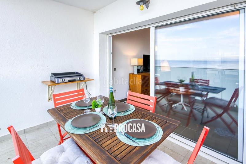 Foto 99c0ef7e-ea3e-4ce9-812e-bc8c83acfa7e. Piso apartamento reformado con vistas al mar y licencia turística, en Roses