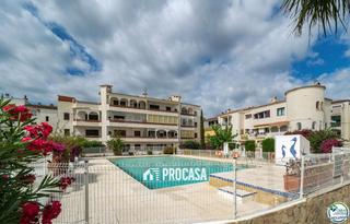 Pis  Poblat tipic/las chabolas. Apartamento de dos dormitorios y parking privado con licencia tu