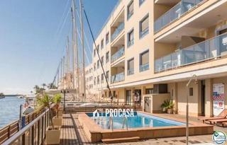 Appartement  Caballito de mar. Apartamento de dos dormitorios con amarre y vista al canal