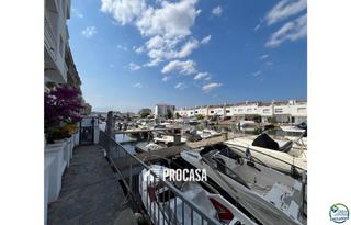 Pis  Port emporda. Apartamento totalmente reformado con 2 habitaciones y vistas al