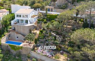 Chalet  Ramon llull. Villa mediterránea con vistas impresionantes en roses