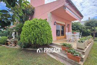Chalet  N/a. Casa en venta en mas mates, roses