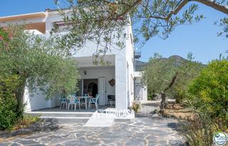 Chalet  Les fonts. Propiedad única con licencia turística en mas boscà  roses