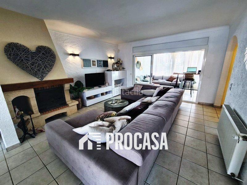 Foto bdc030cb-27ea-4be7-ac14-be26d7260dc4. Xalet amb calefacció aparcament piscina a Port Grec - Port Moxó Empuriabrava