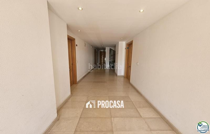 Foto fda39767-c463-4440-9d1f-98452947fcdd. Appartamento con riscaldamento parcheggio terrazza in Empuriabrava