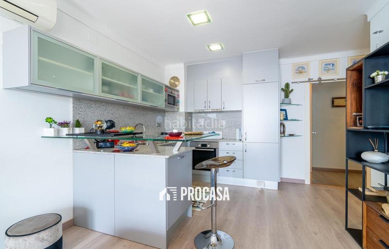 Foto 22a2d830-9e5f-4b7b-bab2-a57d6318169b. Flat with heating in Centre Roses