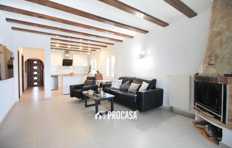 Foto 2488e9ba-b715-4ff2-8324-11e52b2b30bc. Xalet amb calefacció aparcament piscina a Francolí - Freser - Noguera Empuriabrava