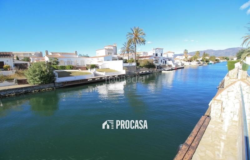 Foto 645d87ff-0db3-49b4-993d-d75c915c1a86. Xalet amb calefacció aparcament piscina a Francolí - Freser - Noguera Empuriabrava